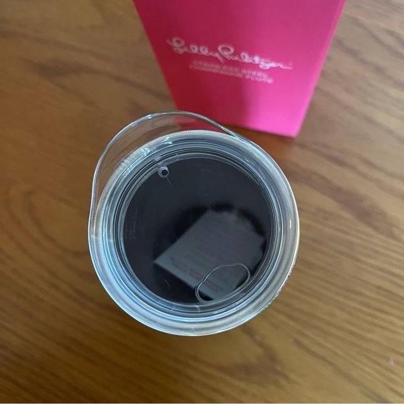 Lilly Pulitzer Beach Towel, Beach Day Pouch, and Champagne Flute Bundle - Picture 13 of 14